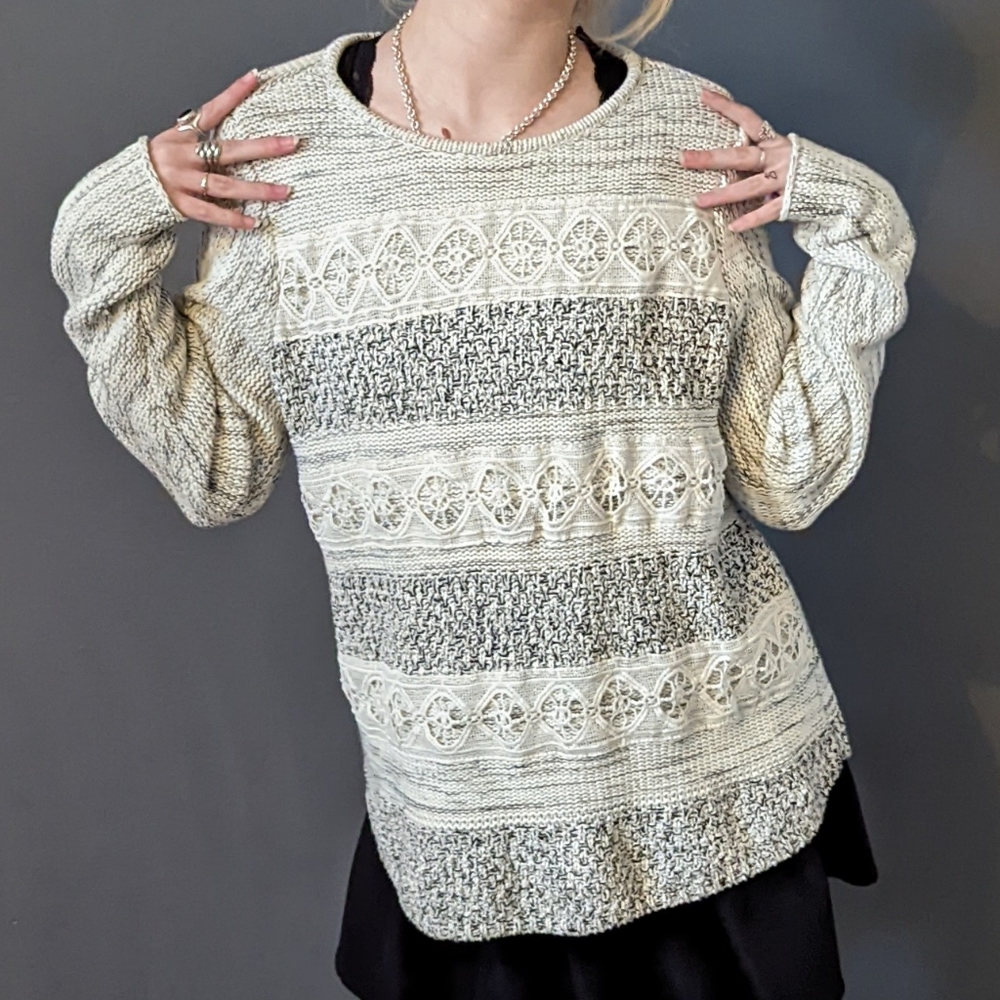 Chico's size 2 women's sweater NWT